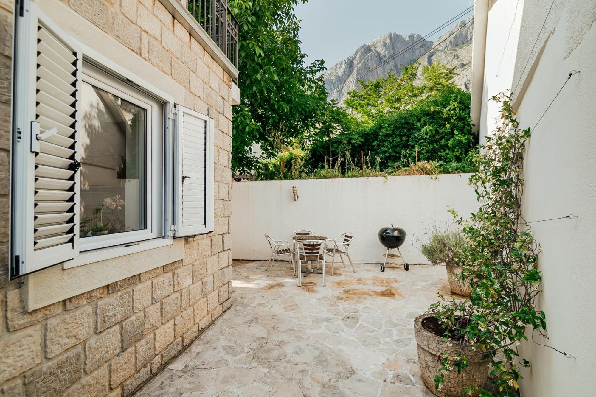 Holiday Home Amanda Hollick Kotor Eksteriør bilde
