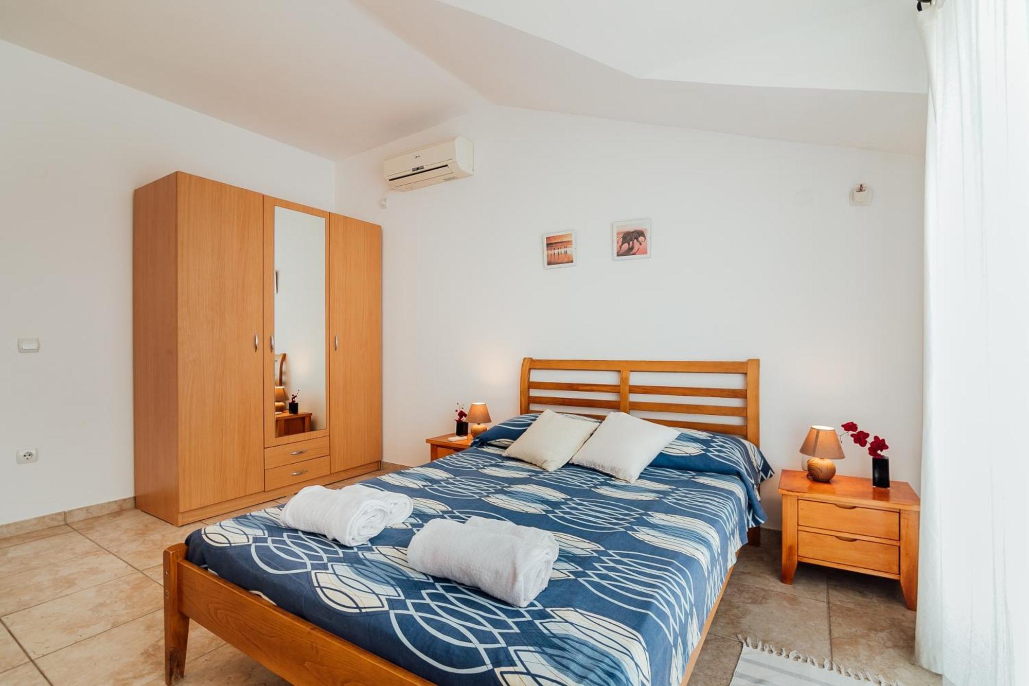 Holiday Home Amanda Hollick Kotor Eksteriør bilde