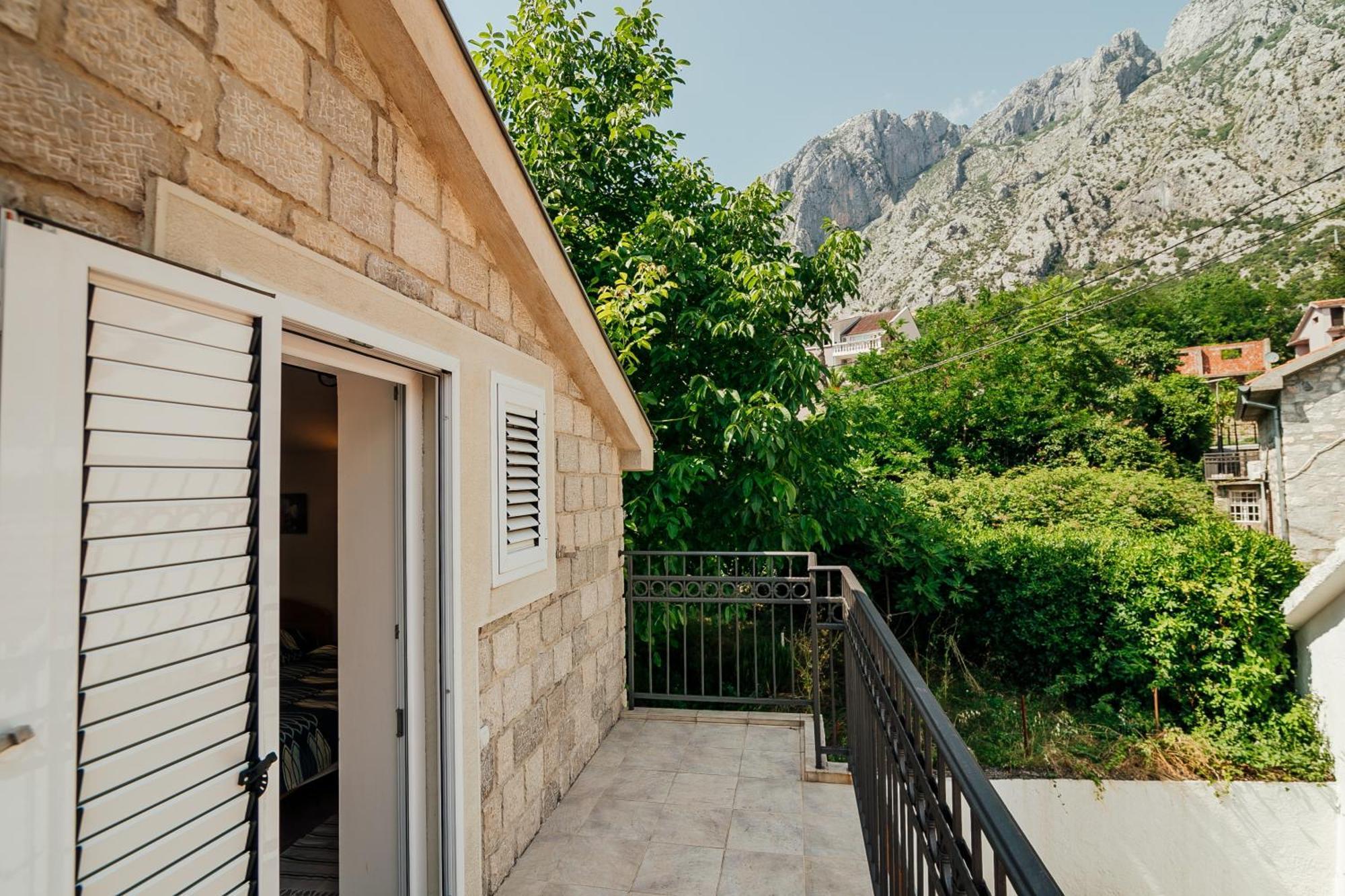 Holiday Home Amanda Hollick Kotor Eksteriør bilde