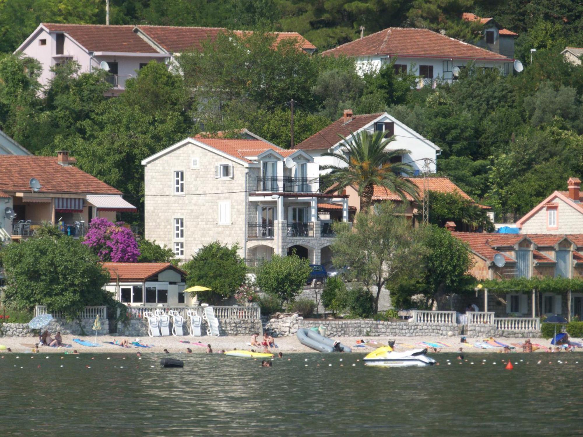 Holiday Home Amanda Hollick Kotor Eksteriør bilde